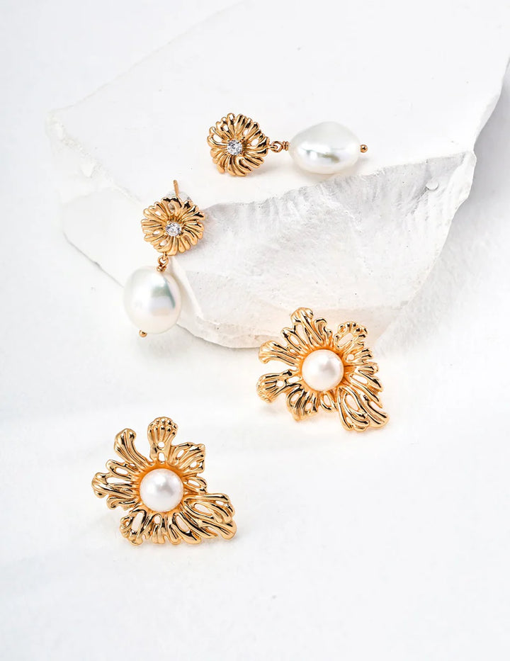Blossom Pearl Ear Studs - Cuddlydigit