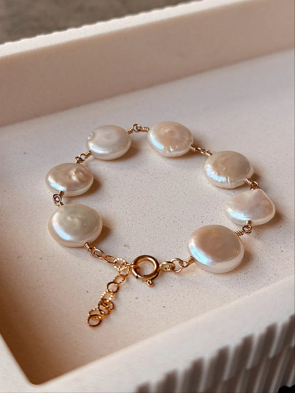 Freshwater Coin Pearl Bracelet - Cuddlydigit