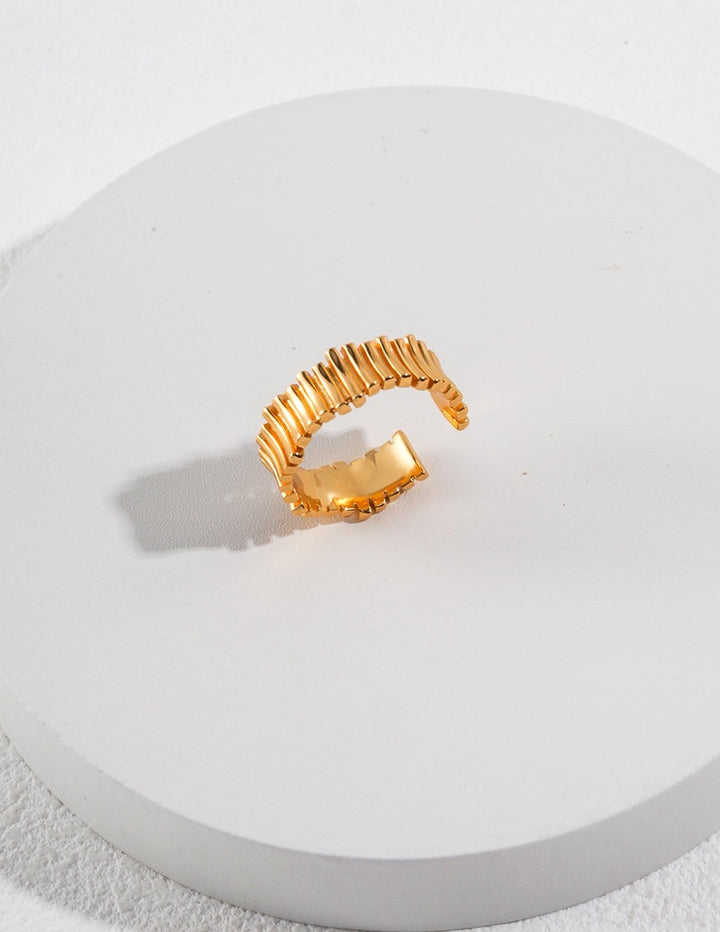 Tova Ribbed Ring - Cuddlydigit