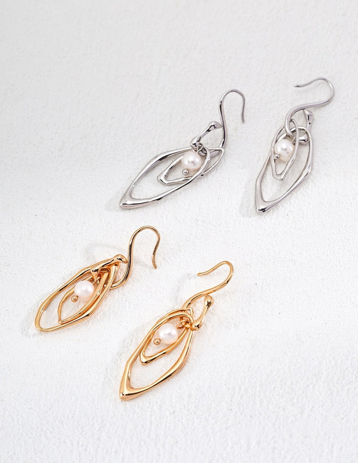 Petal Pearl Earrings - Cuddlydigit