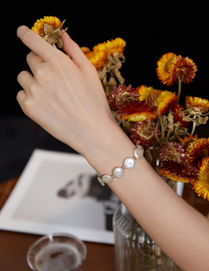 Freshwater Coin Pearl Bracelet - Cuddlydigit