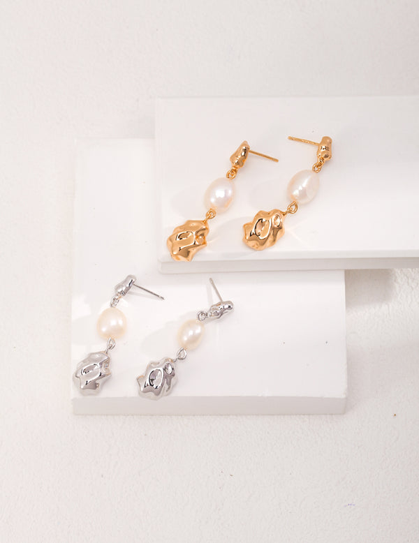 The Ripples Pearl Earrings